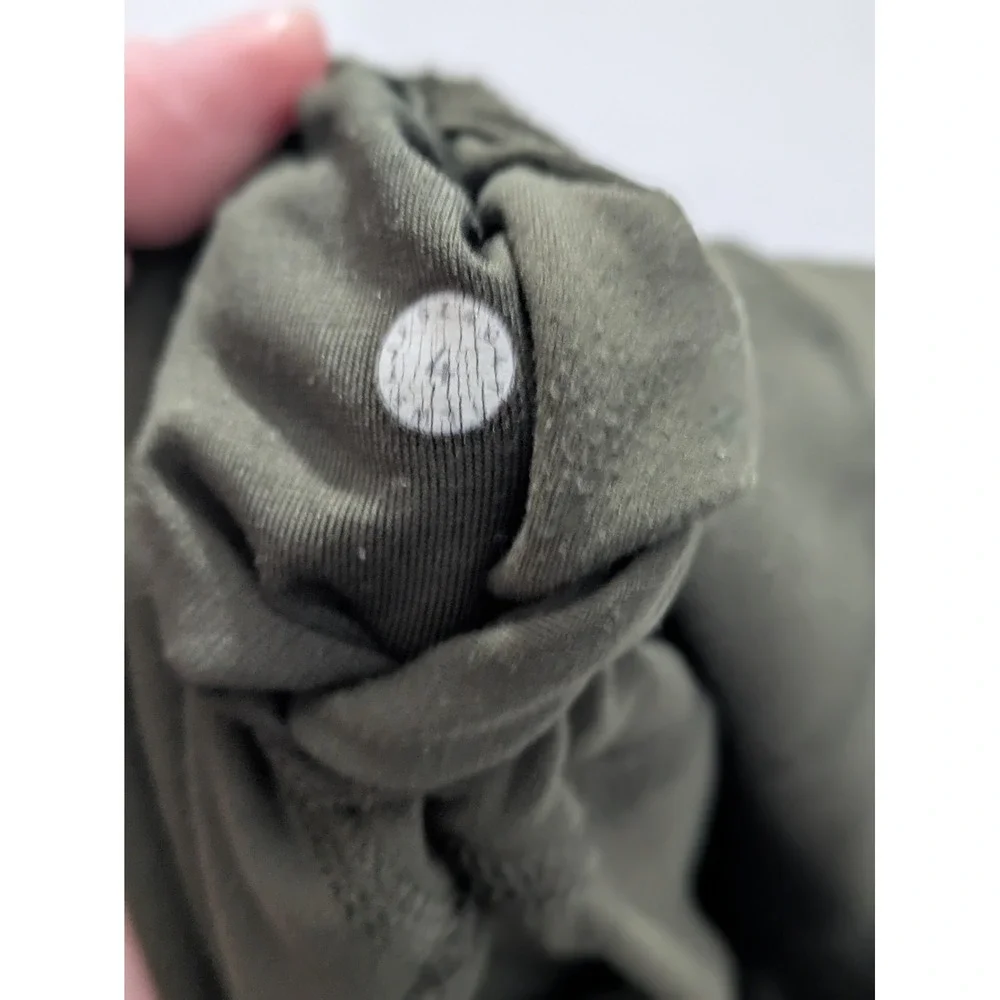 Lululemon Align leggings size 4‎ In Dark Olive Green Cropped 24